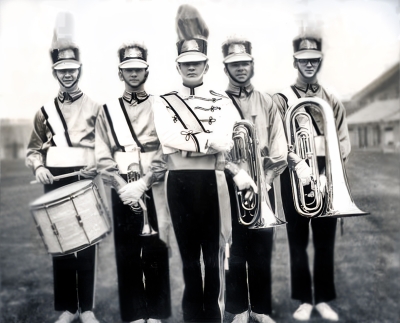 taken from the Commanders website
L - R Lorne Ferrazzutti (Alumni Corps), Ron Dwyer, Don Chisolm, Dave Peters, Mel Dey (Alumni Corps)
