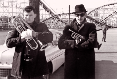 L-R: Ralph McKittrick and Bill Holloway of the Toronto Optimists (rehearsal at CNE, 1964)
Photo by Don Daber
Keywords: 1964